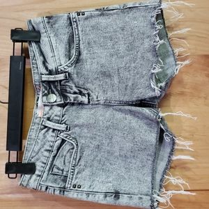 TOPSHOP MOTO JEAN ACID WASH STYLE CUTOFFS